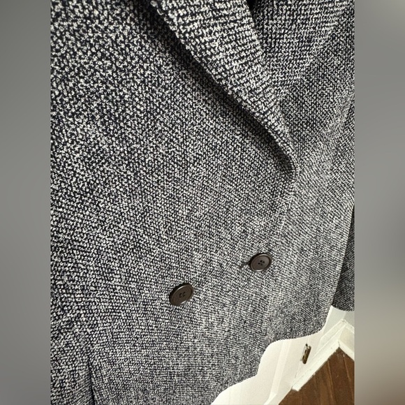 MaxMara Tweed Virgin Wool Blazer | Italian Luxury | Size 6 - Picture 3 of 13